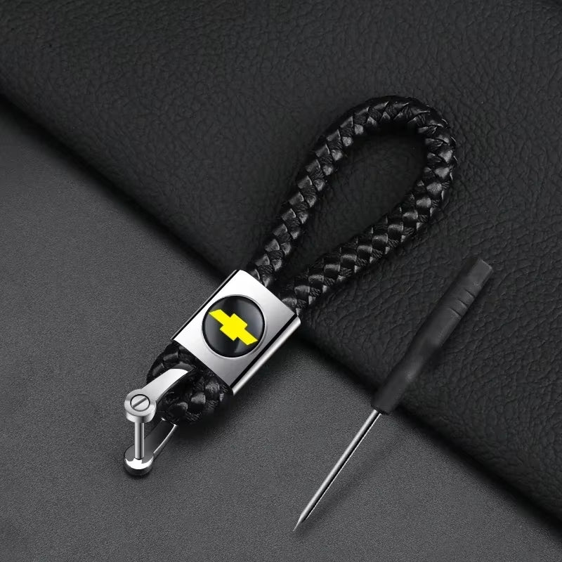 Hand Woven Leather Metal Car Keychain for Colorado Sonic Aveo Cruze Epica Lova Camaro Impala 2 3 4 5 Car Accessories